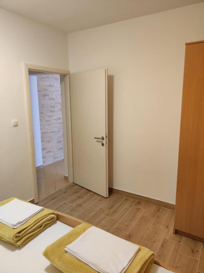 Apartments Katica Metajna Exterior photo